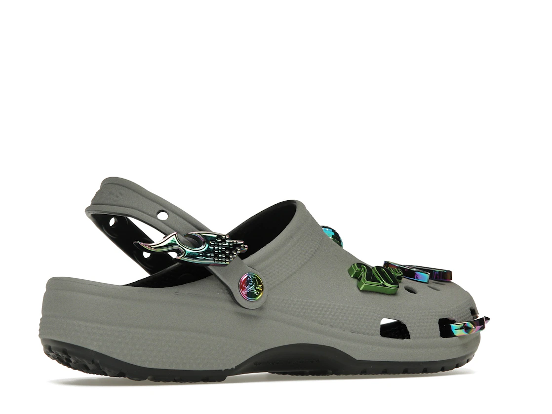Vue 34 de Crocs Classic Clog Croc Day (2022)