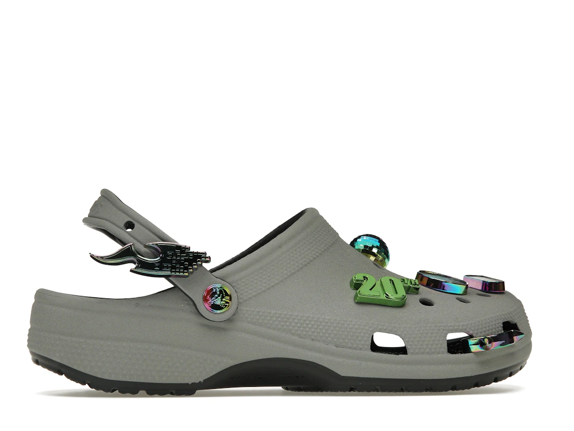 Vue 36 de Crocs Classic Clog Croc Day (2022)