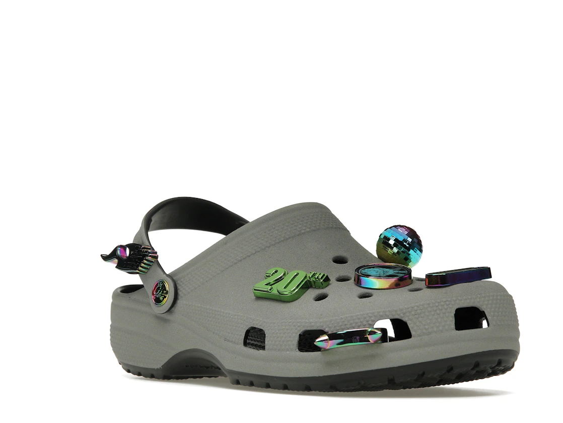 Vue 6 de Crocs Classic Clog Croc Day (2022)
