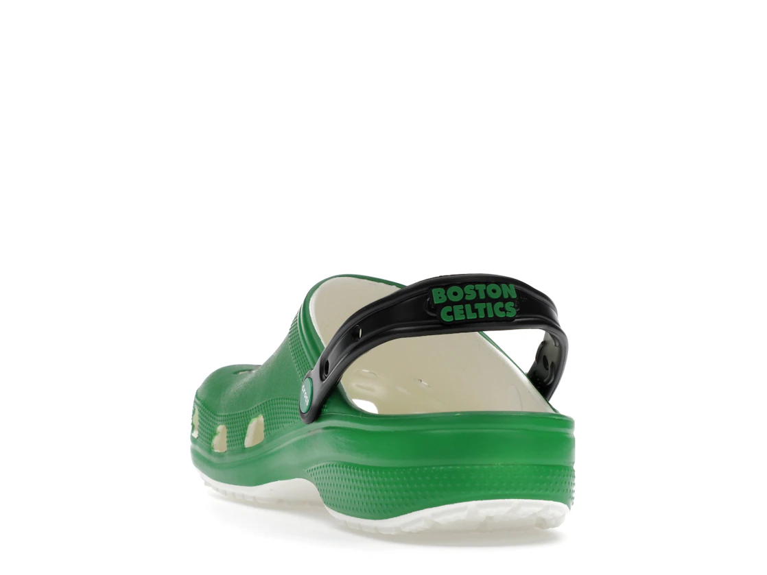 Vue 26 de Crocs Classic Clog NBA Boston Celtics