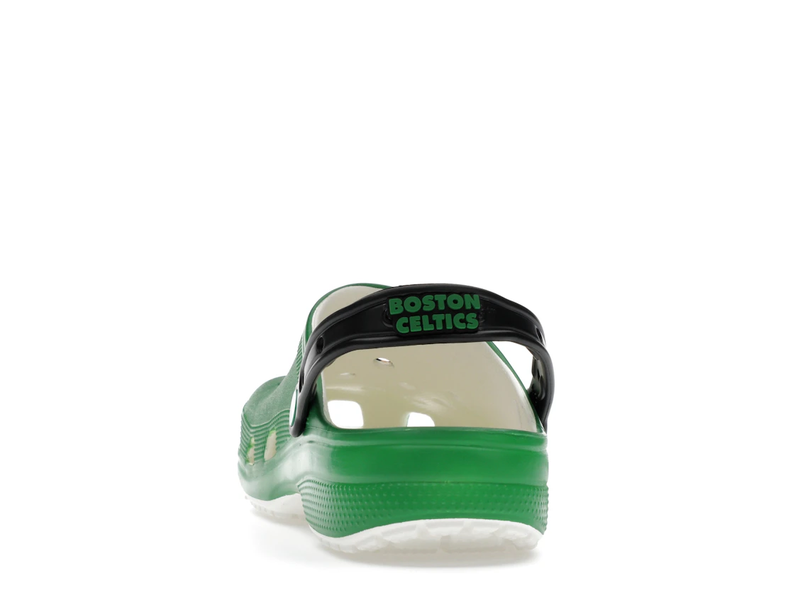 Vue 27 de Crocs Classic Clog NBA Boston Celtics