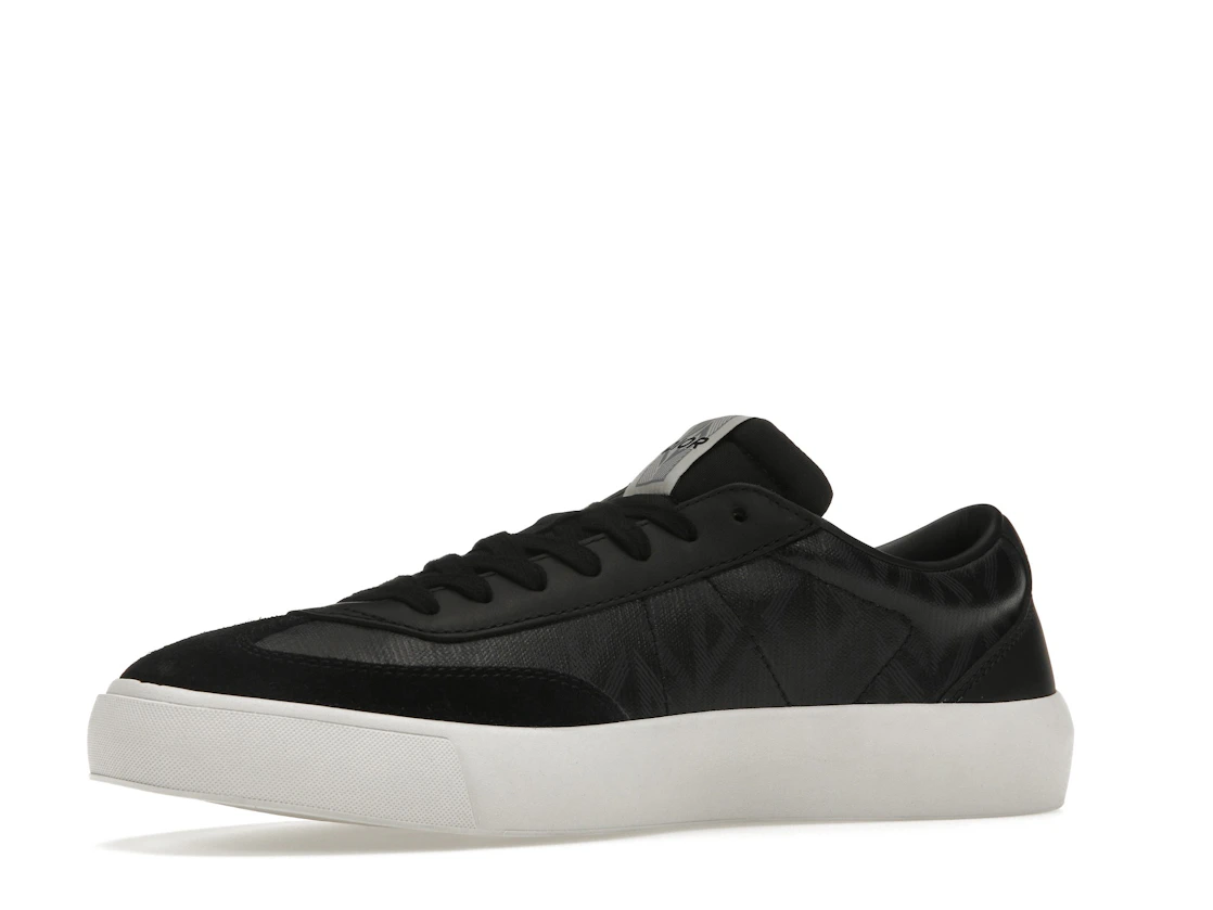 Vue 16 de Dior B101 Black CD Diamond Nubuck Calfskin