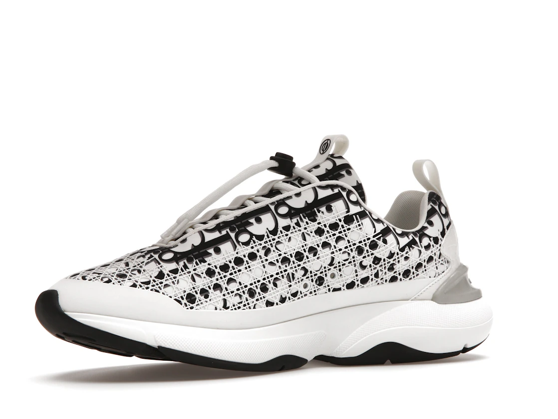 Vue 16 de Dior B24 Oblique Cannage Motif White