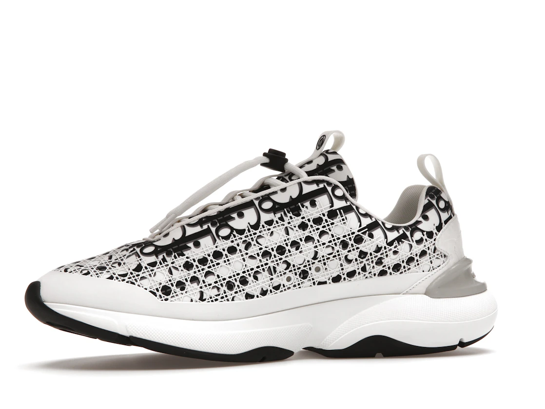 Vue 17 de Dior B24 Oblique Cannage Motif White