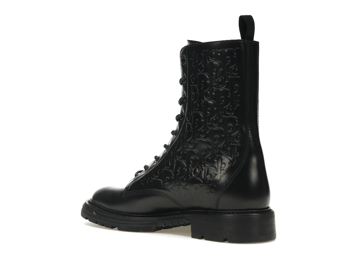 Vue 23 de Dior Explorer 2 Boots Black Dior Oblique Embossed