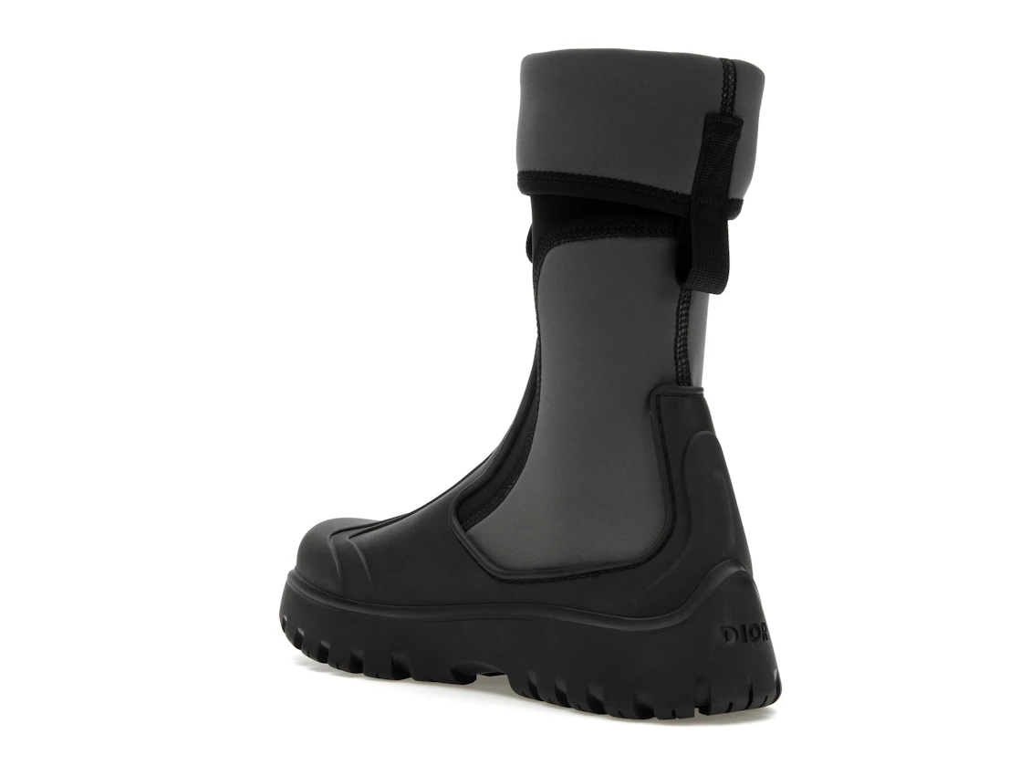 Vue 24 de Dior Garden Ankle Boot Black