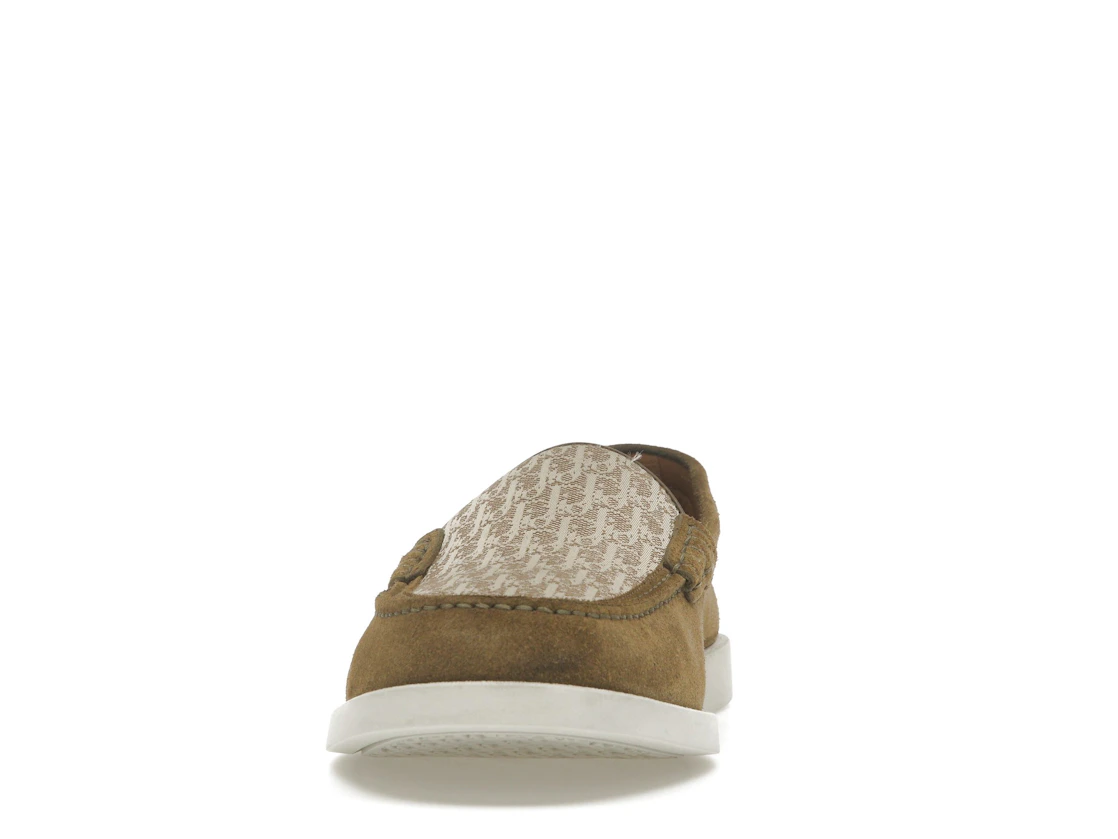 Vue 11 de Dior Granville Loafer Brown Suede