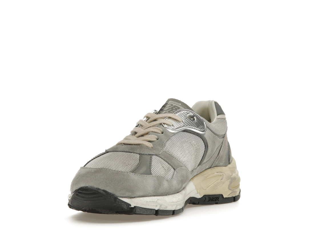 Vue 13 de Golden Goose Running Dad Grey