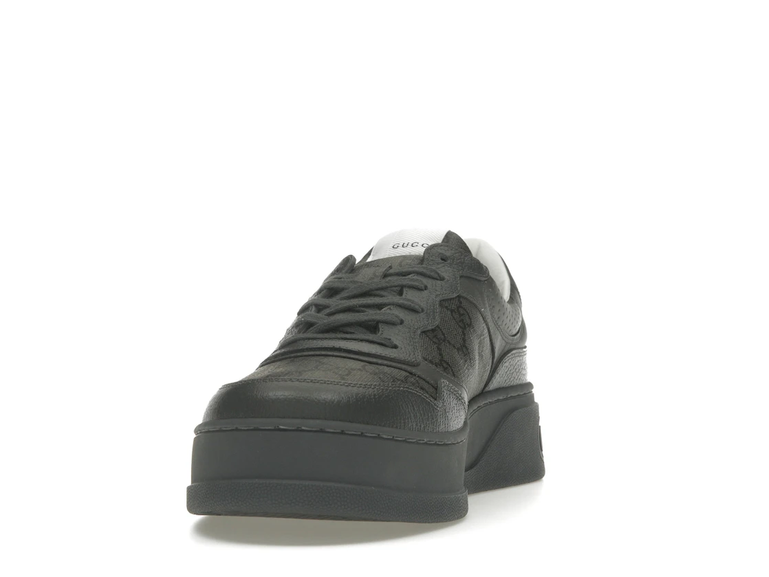 Vue 12 de Gucci Lace Up Sneaker GG Monogram Grey