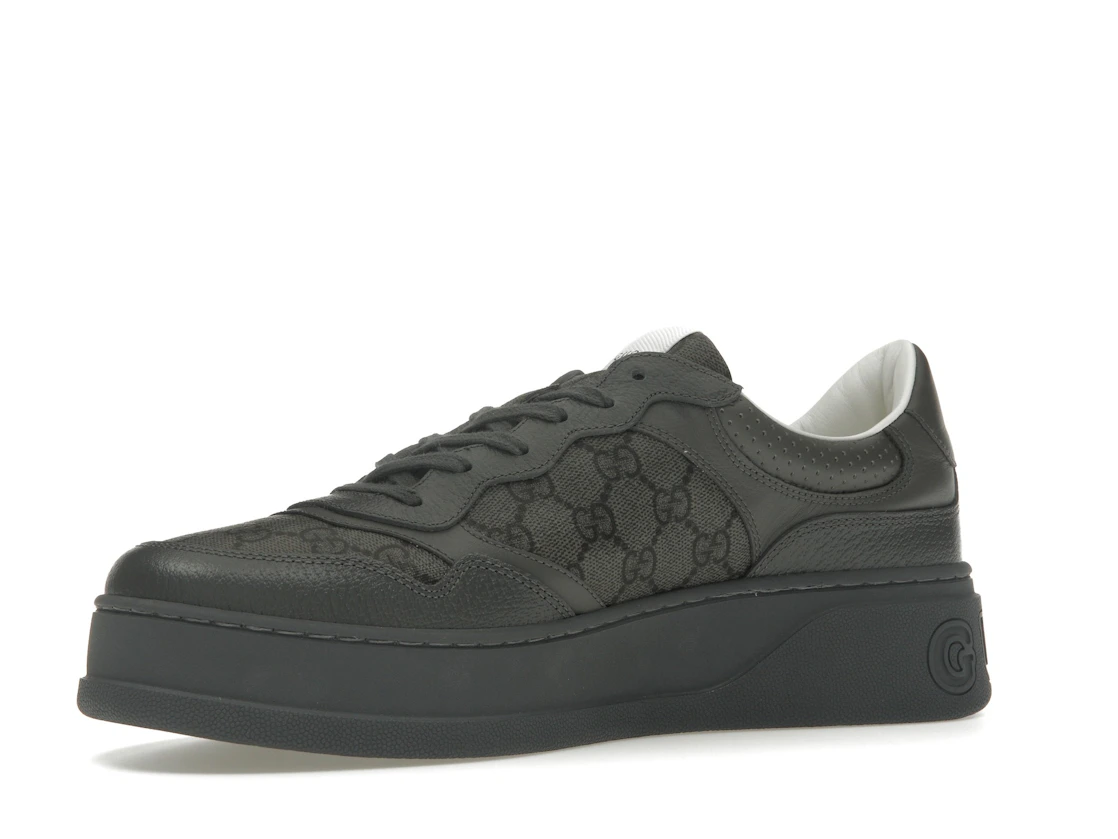 Vue 16 de Gucci Lace Up Sneaker GG Monogram Grey