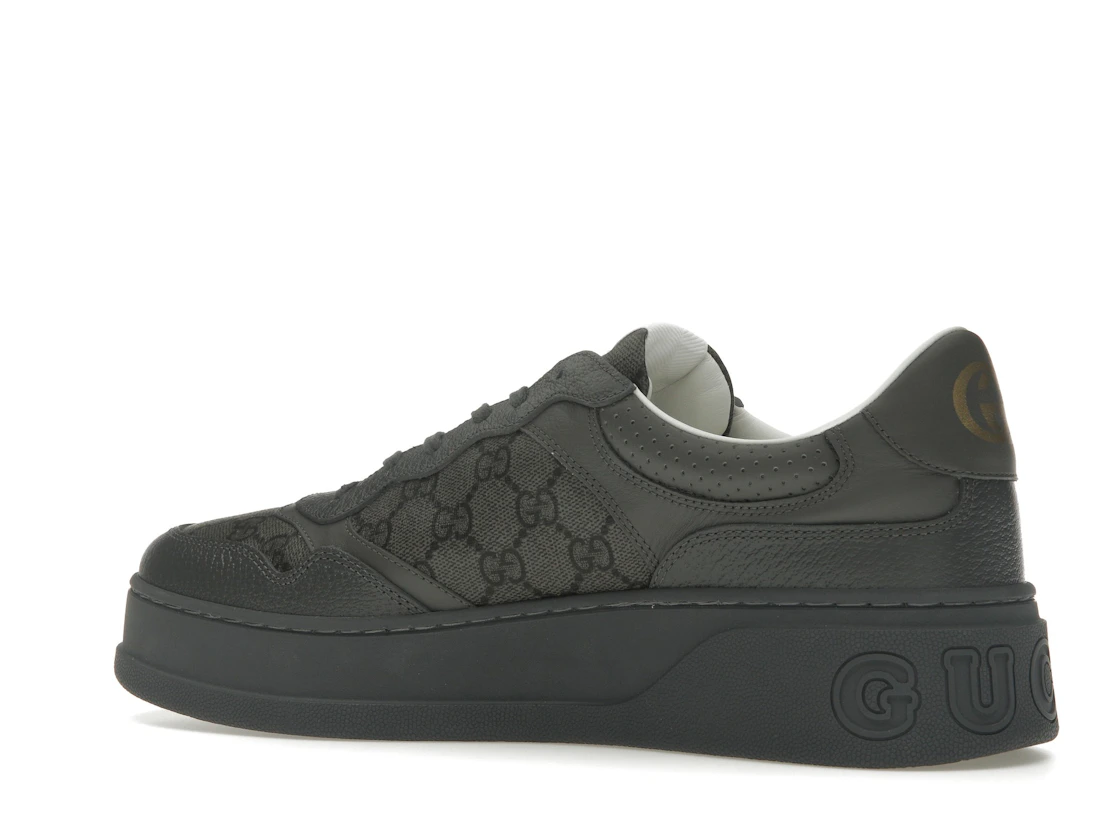 Vue 22 de Gucci Lace Up Sneaker GG Monogram Grey
