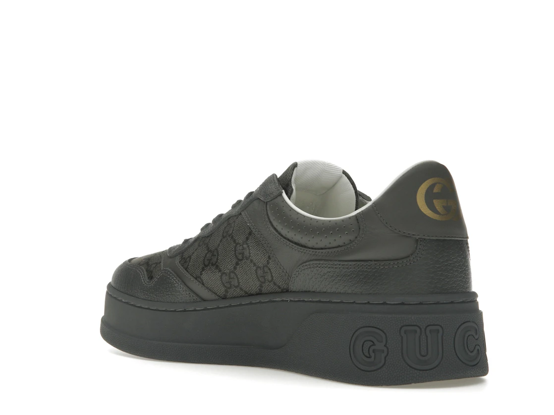 Vue 24 de Gucci Lace Up Sneaker GG Monogram Grey