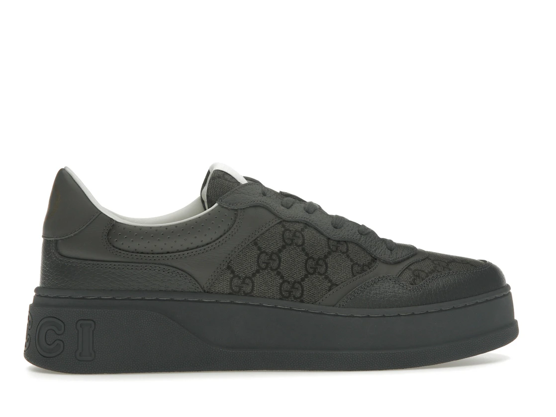 Vue 36 de Gucci Lace Up Sneaker GG Monogram Grey