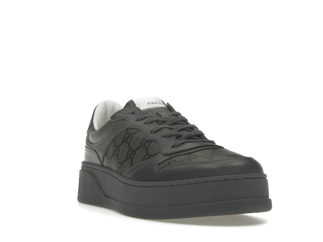 Vue 7 de Gucci Lace Up Sneaker GG Monogram Grey