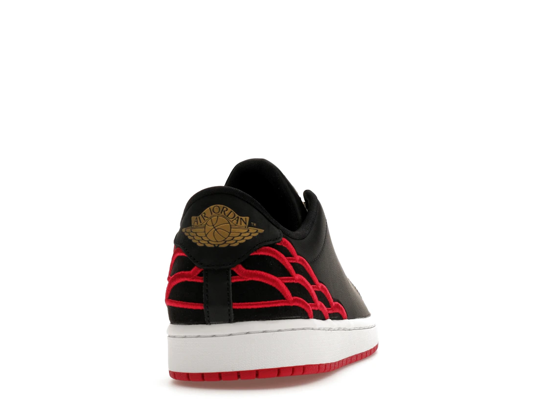 Vue 29 de Jordan 1 Centre Court Black Pink White