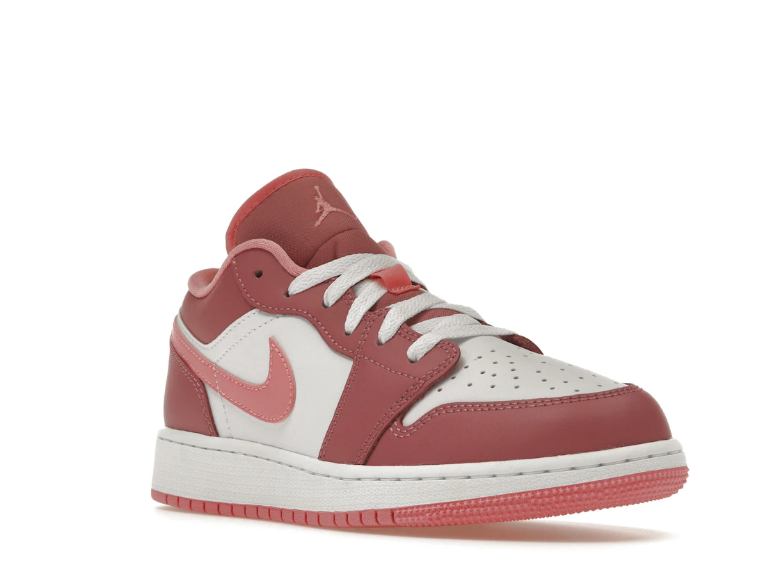 Vue 6 de Jordan 1 Low Desert Berry (GS)