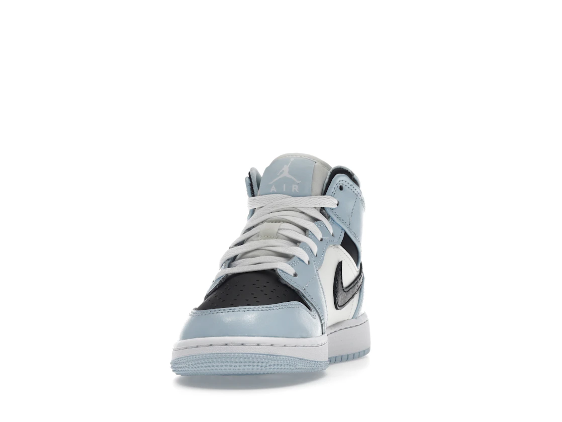 Vue 12 de Jordan 1 Mid Ice Blue (2022) (GS)