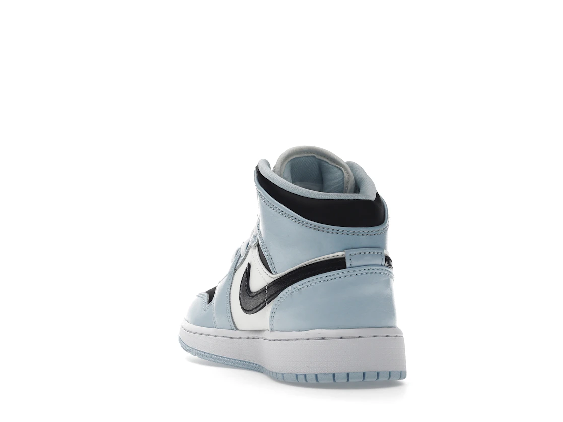 Vue 26 de Jordan 1 Mid Ice Blue (2022) (GS)