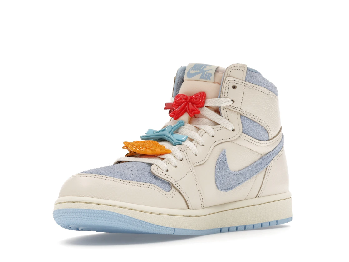 Vue 14 de Jordan 1 Retro High OG Pale Ivory Psychic Blue 