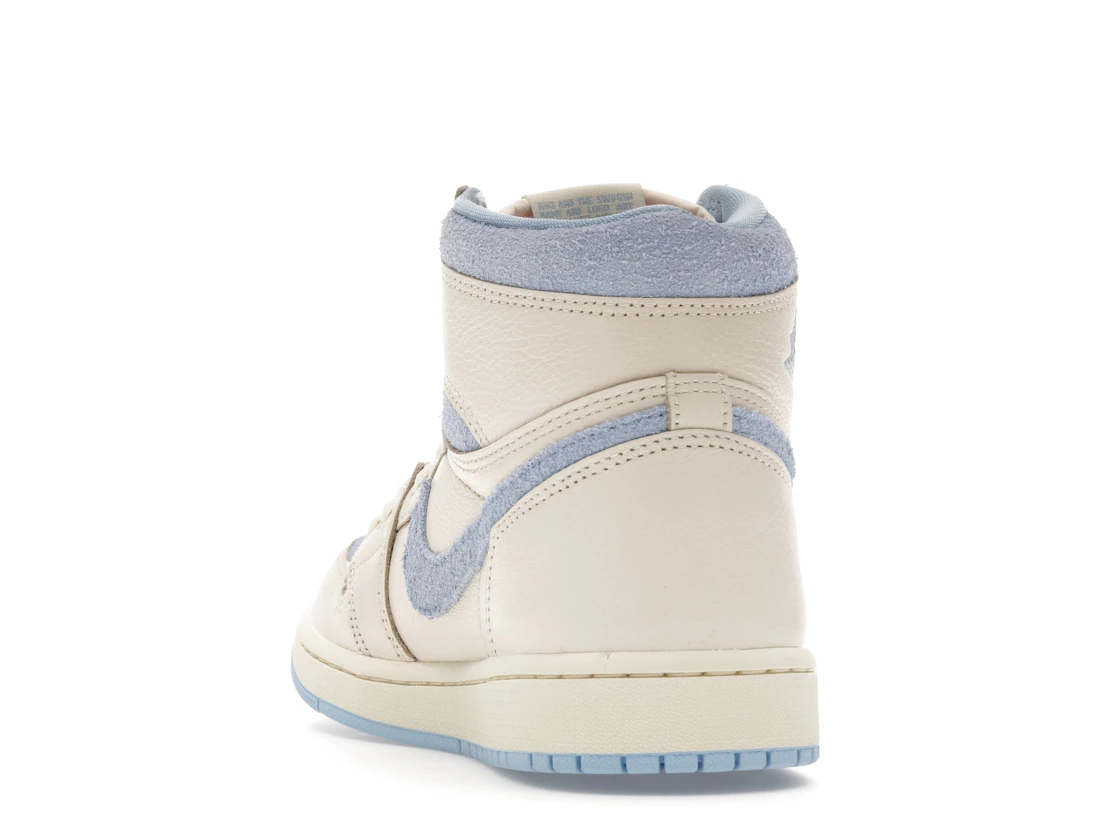 Vue 26 de Jordan 1 Retro High OG Pale Ivory Psychic Blue 