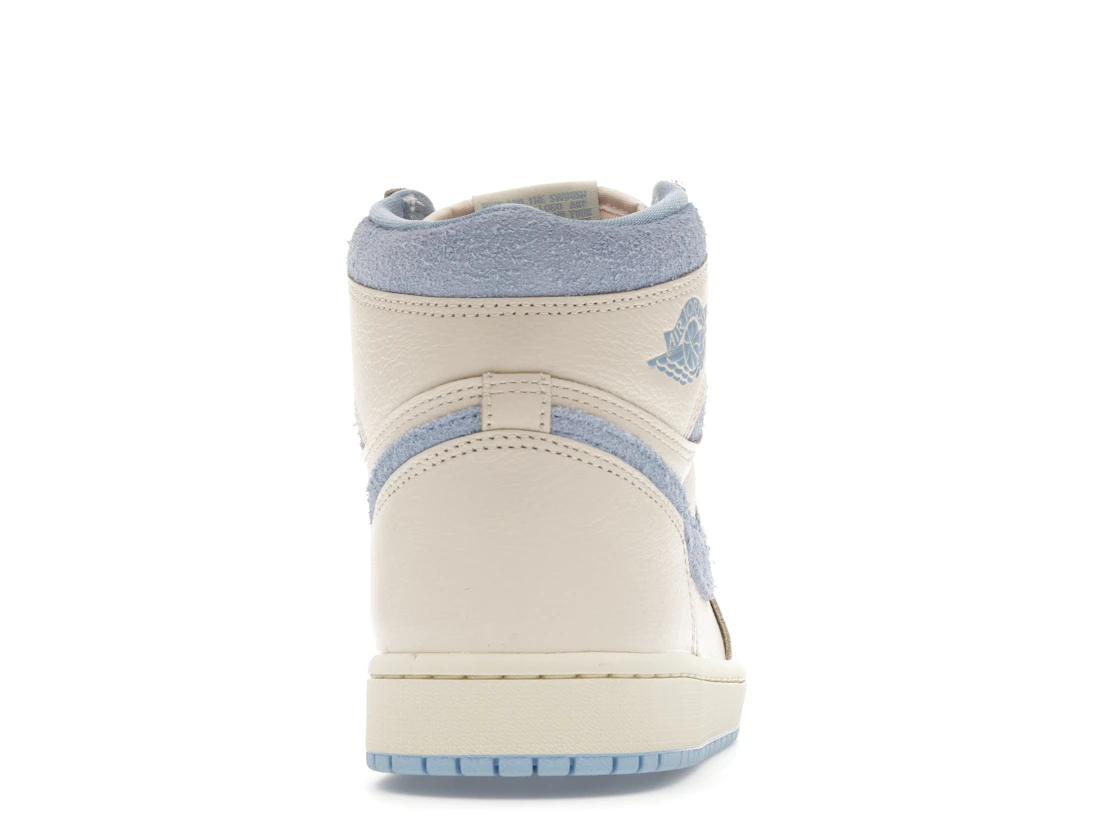 Vue 28 de Jordan 1 Retro High OG Pale Ivory Psychic Blue 