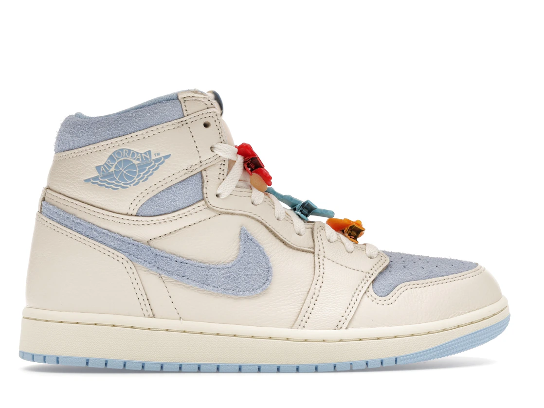 Vue 36 de Jordan 1 Retro High OG Pale Ivory Psychic Blue 