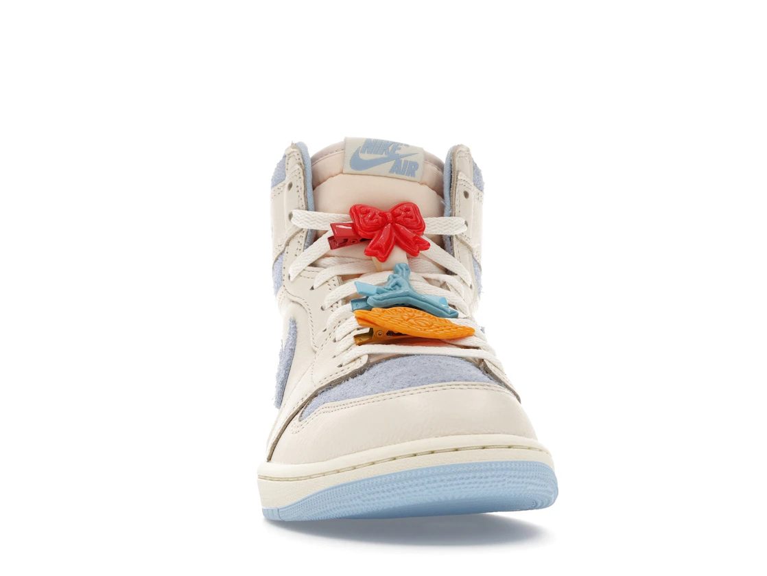 Vue 9 de Jordan 1 Retro High OG Pale Ivory Psychic Blue 