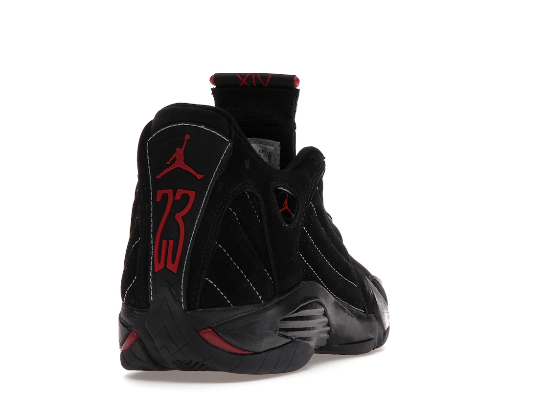 Vue 30 de Jordan 14 Retro Black CDP (2008)
