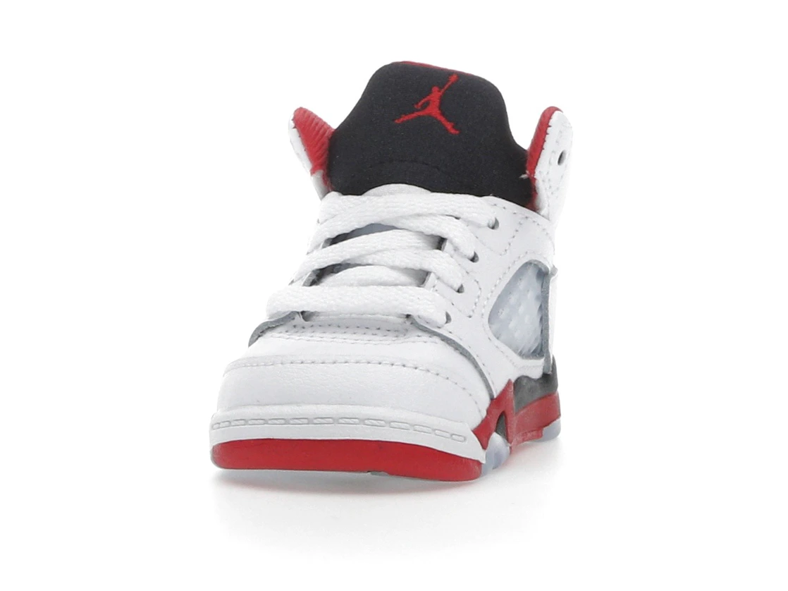 Vue 12 de Jordan 5 Retro Fire Red Black Tongue (2025) (TD)