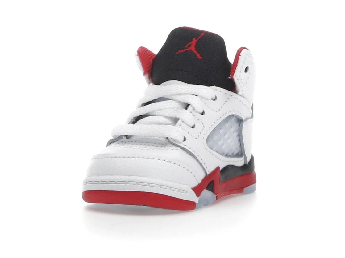 Vue 13 de Jordan 5 Retro Fire Red Black Tongue (2025) (TD)