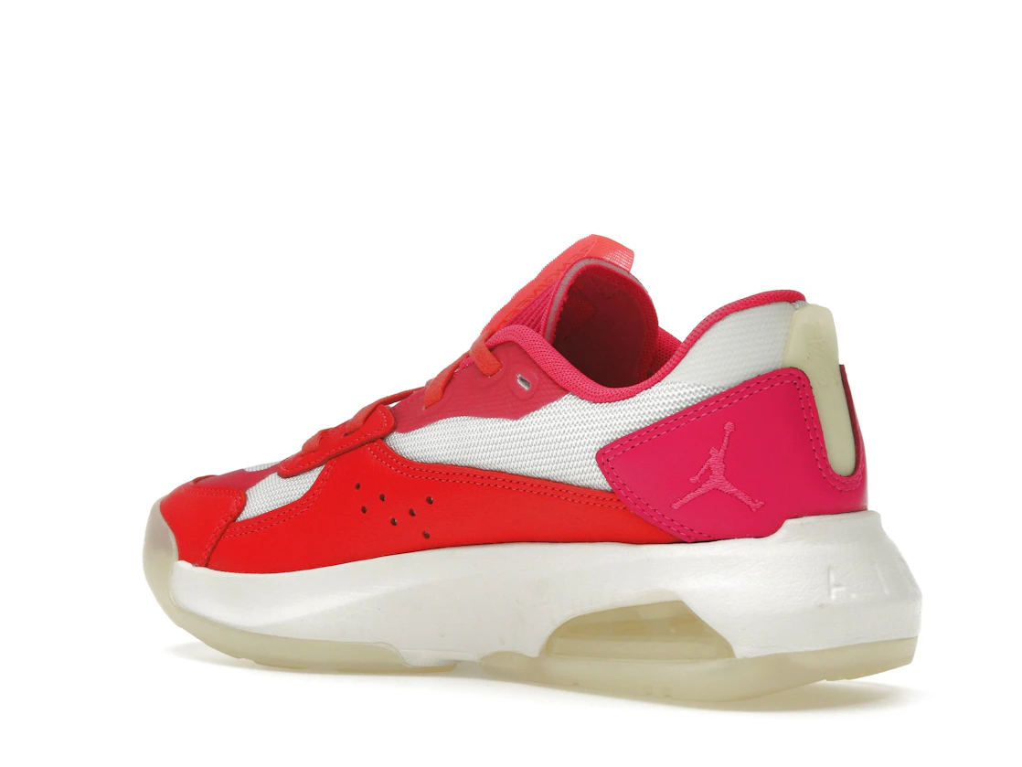 Vue 23 de Jordan Air 200E Siren Red Pink Prime 
