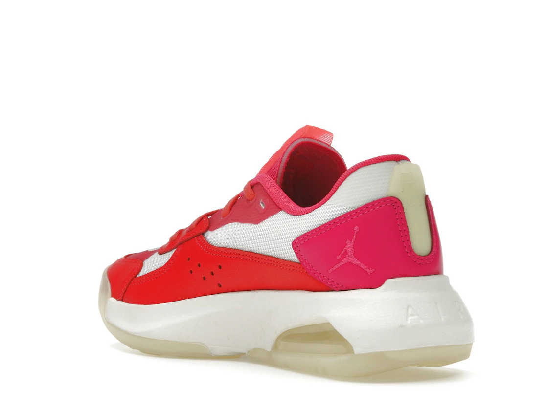Vue 24 de Jordan Air 200E Siren Red Pink Prime 