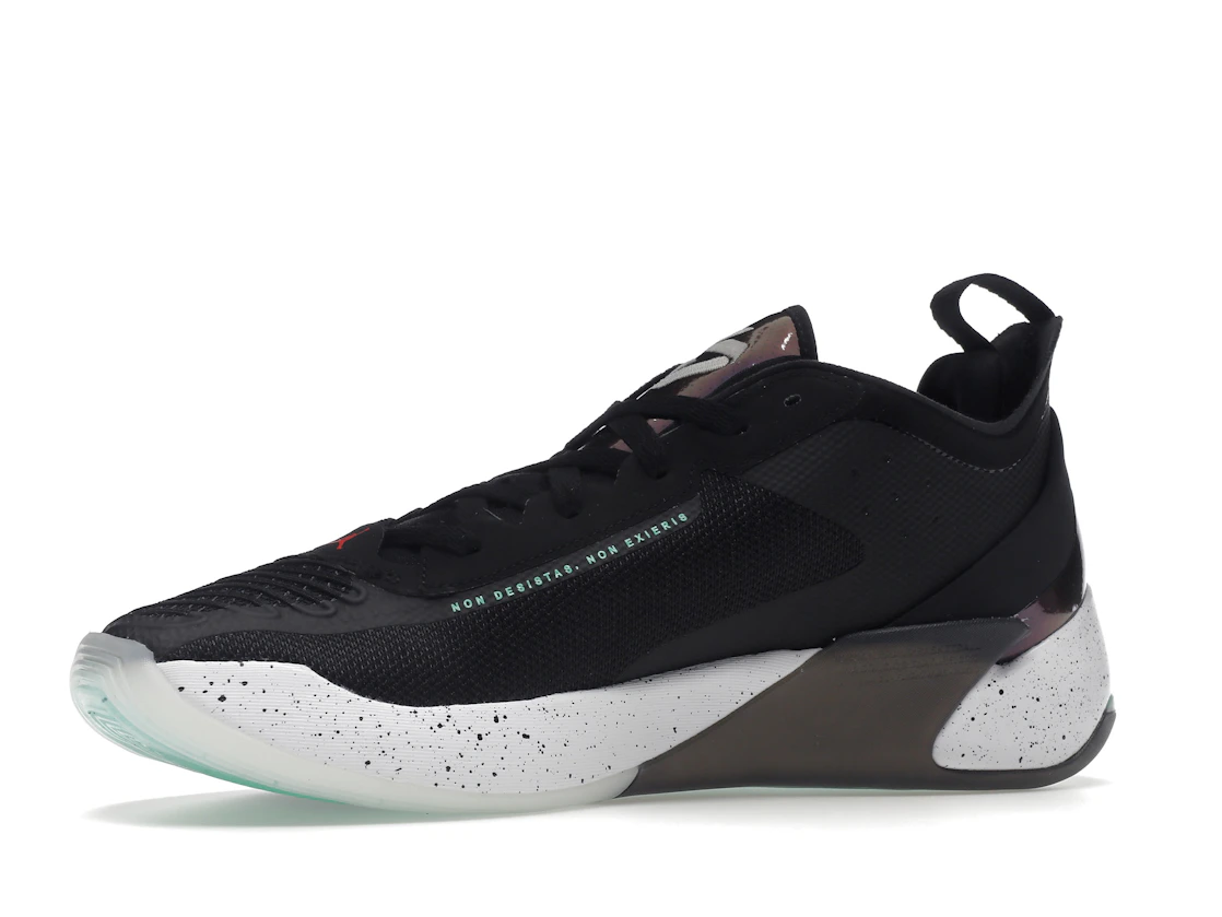 Vue 17 de Jordan Luka 1 Black Signal Blue