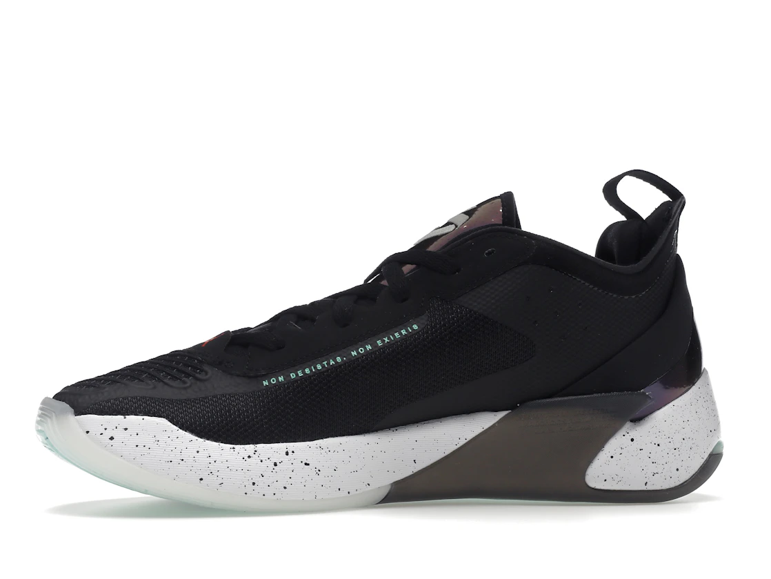 Vue 18 de Jordan Luka 1 Black Signal Blue