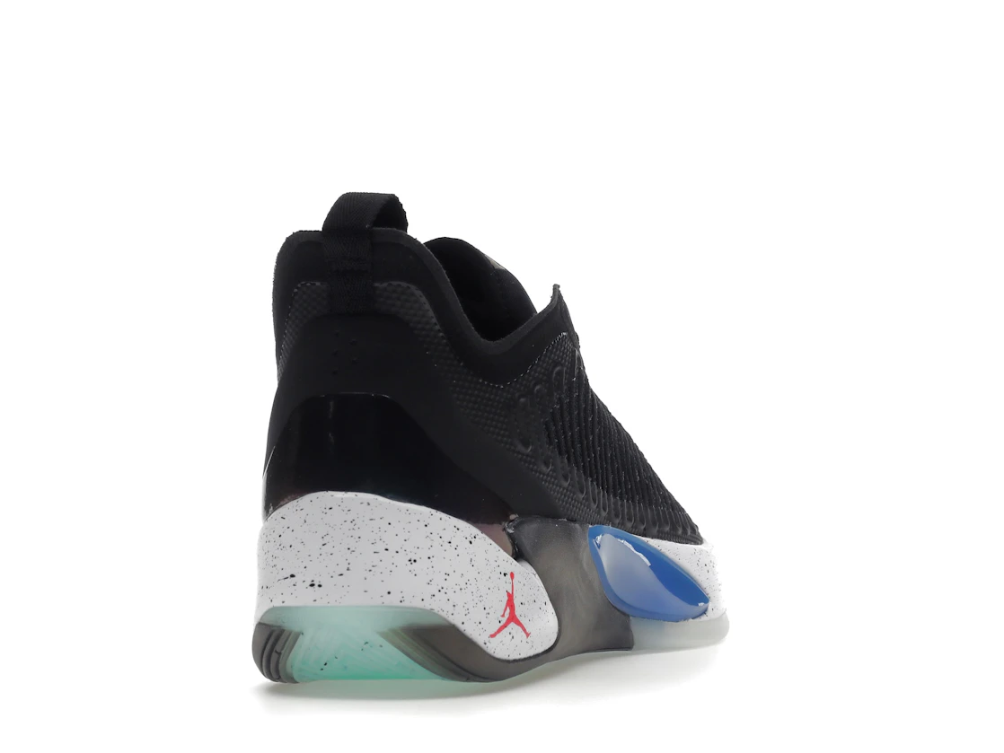 Vue 30 de Jordan Luka 1 Black Signal Blue
