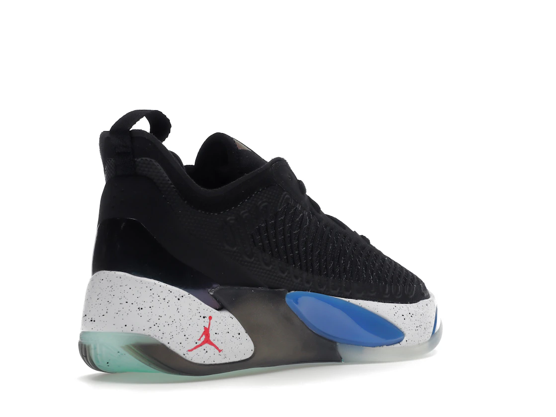 Vue 32 de Jordan Luka 1 Black Signal Blue