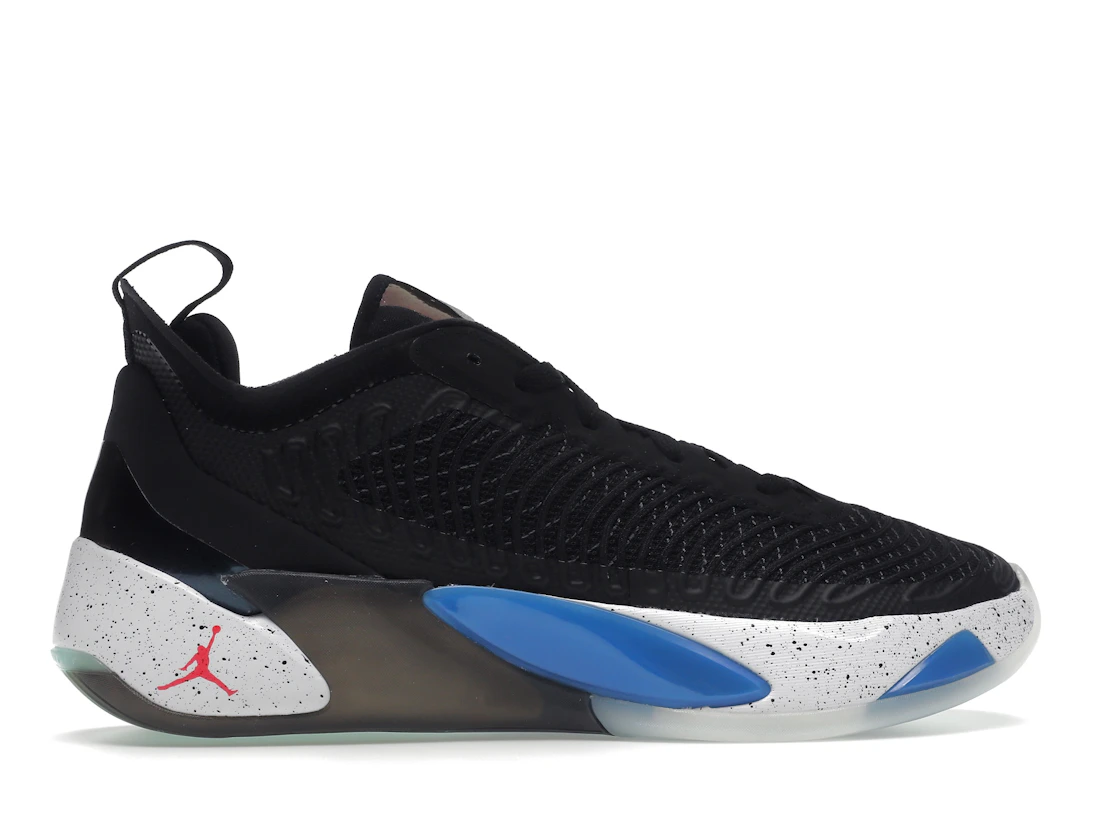 Vue 36 de Jordan Luka 1 Black Signal Blue