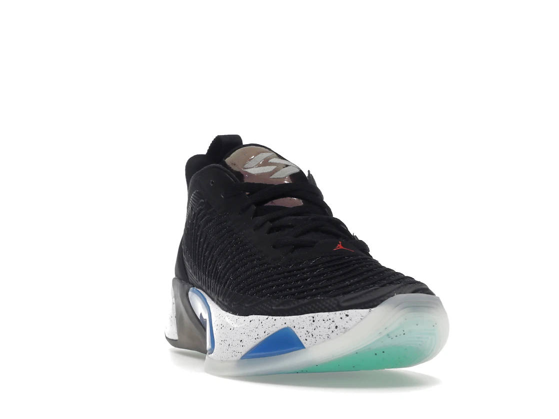 Vue 8 de Jordan Luka 1 Black Signal Blue