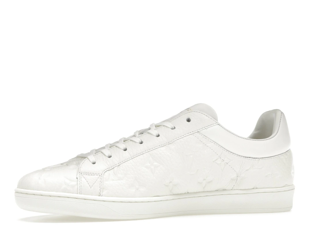 Vue 17 de Louis Vuitton Luxembourg Sneaker White Monogram
