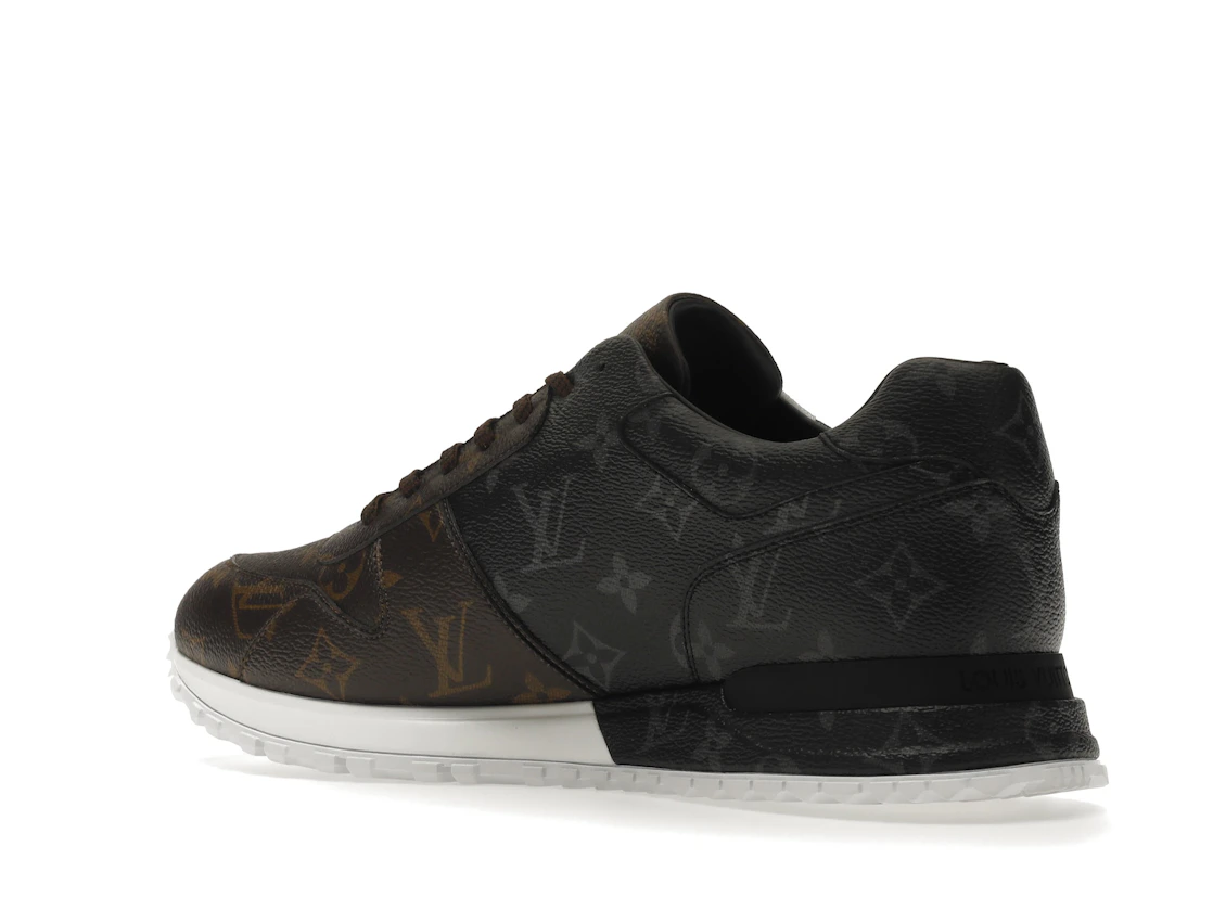 Vue 23 de Louis Vuitton Run Away Triple Monogram