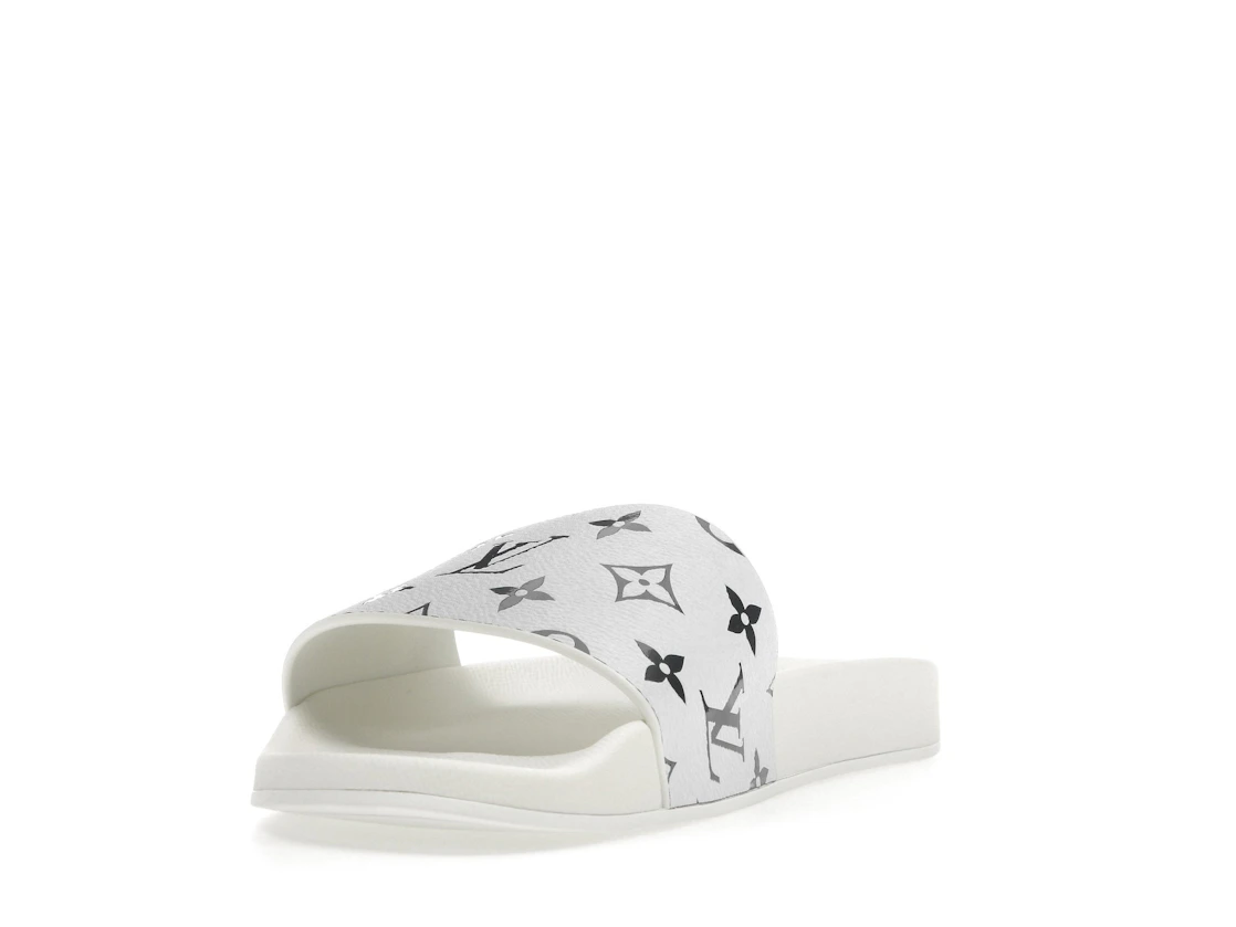 Vue 13 de Louis Vuitton Waterfront Mule Monogram White
