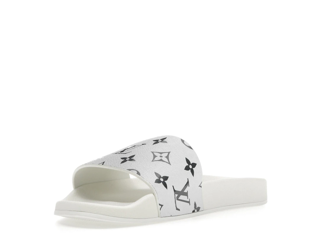 Vue 14 de Louis Vuitton Waterfront Mule Monogram White