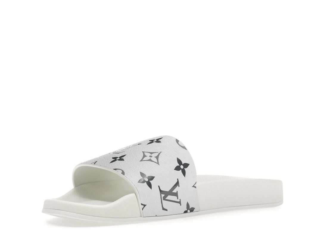 Vue 15 de Louis Vuitton Waterfront Mule Monogram White