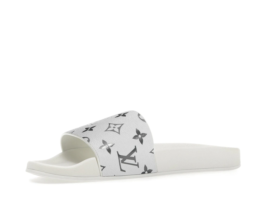 Vue 16 de Louis Vuitton Waterfront Mule Monogram White