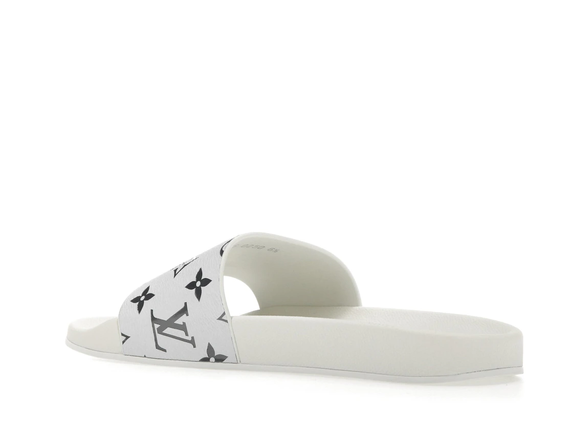 Vue 23 de Louis Vuitton Waterfront Mule Monogram White