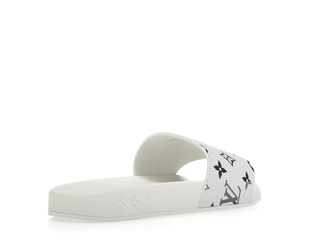 Vue 32 de Louis Vuitton Waterfront Mule Monogram White