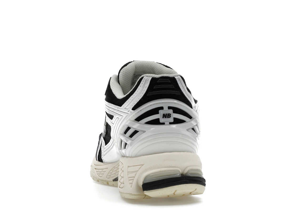 Vue 27 de New Balance 1906R White Black Metallic