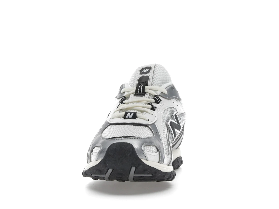 Vue 11 de New Balance 204L Silver Metallic Black