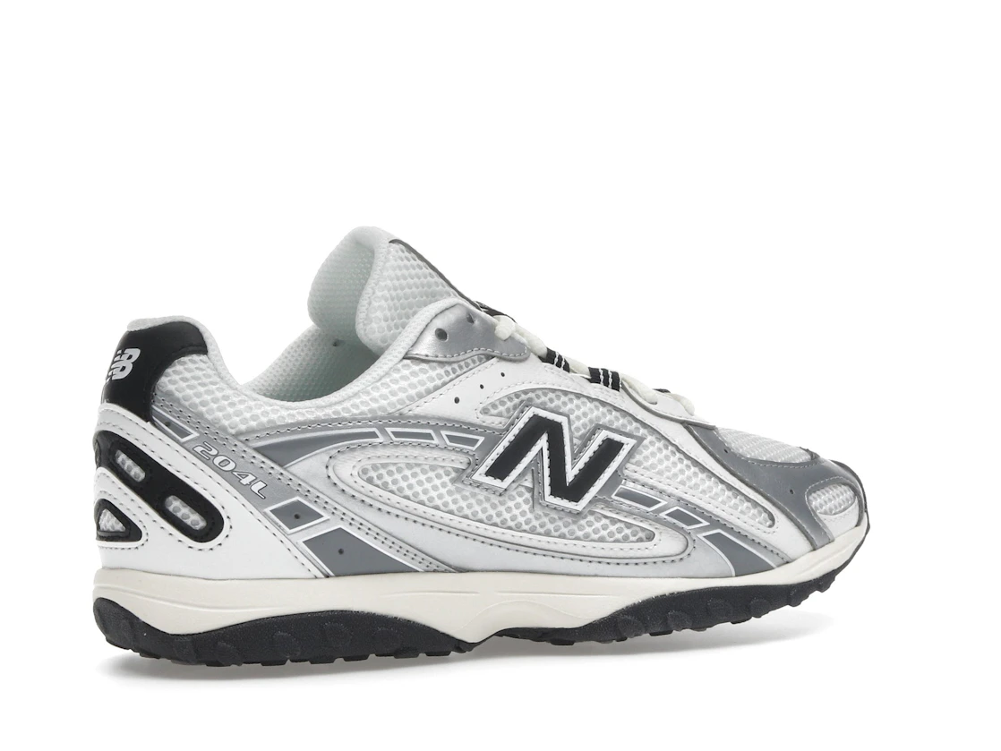 Vue 34 de New Balance 204L Silver Metallic Black