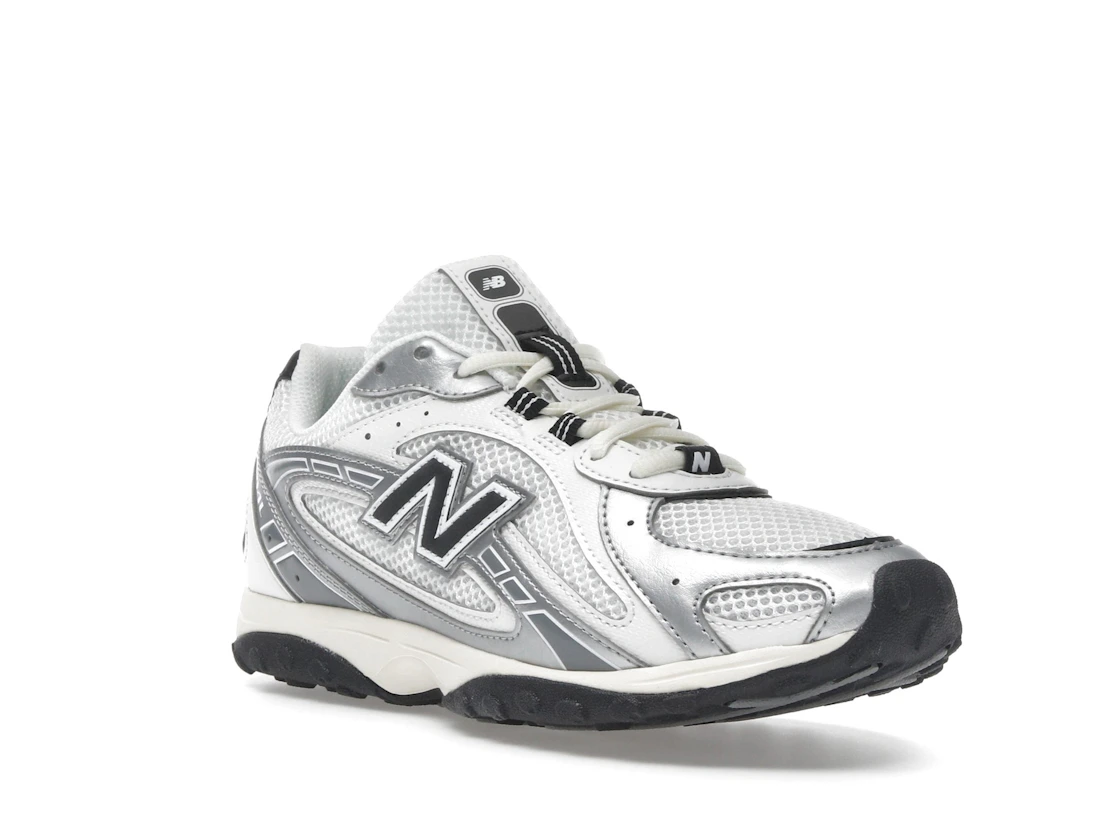 Vue 6 de New Balance 204L Silver Metallic Black